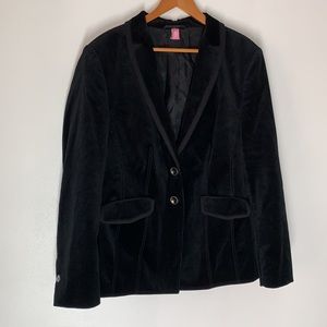 Basler Women’s Black Velvet Blazer Sz 18 Plus size
